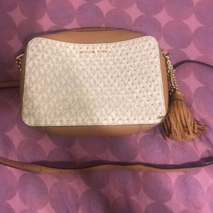 Authentic Michael Kors Camera Bag w/wallet